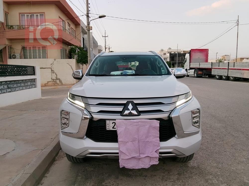 ميتسوبيشي باجيرو سبورت